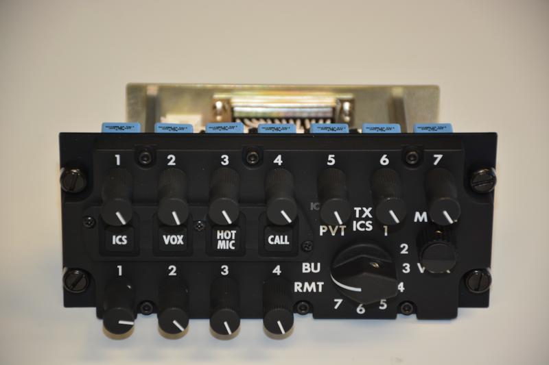 UH-60 INTERCOMMUNICATIONS PANEL